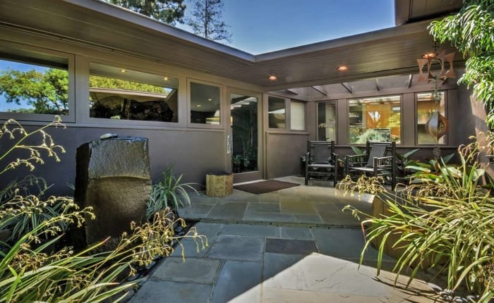 Modern Real Estate-Encino