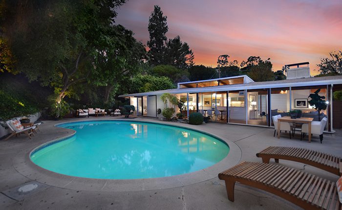 Sherman Oaks Richard Dorman House with pool