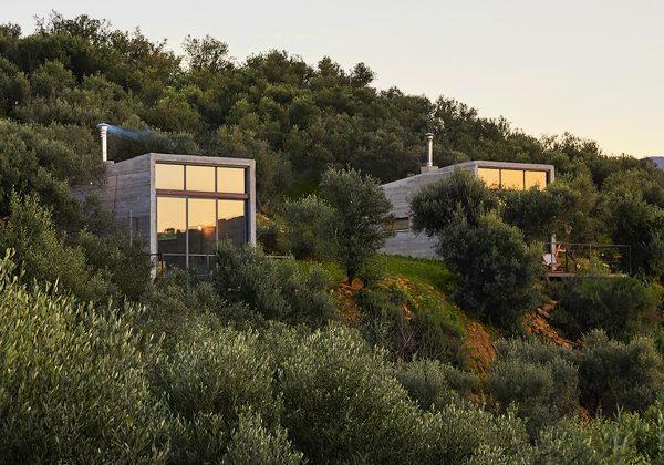 Greek Cabin in the Spirit of Le Corbusier