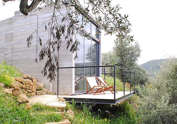 Patio of the Greek Cabin in the Spirit of Le Corbusier