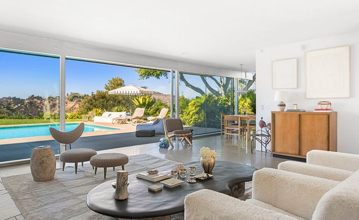 Richard Neutra Loring House living room. Architectural Home interior