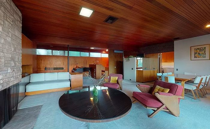 Living rooom of Richard Neutra Auerbacher Home in Redlands