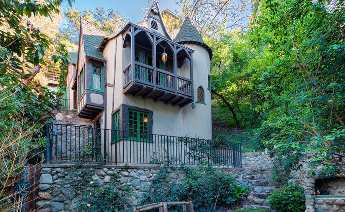 back yard view of the Hollywood Hills Storybook Cottage
