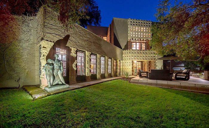 Back yard view of the Glendale Lloyd Wright home, The Derby House.
