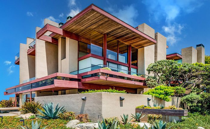 Ray Kappe Oceanfront Architectural condominium