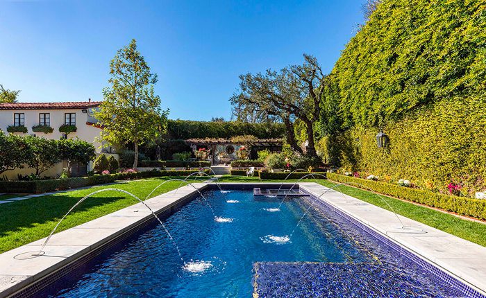 Legendary Hancock Park Estate Living Room