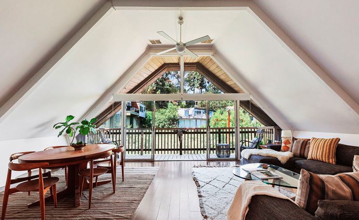 Hollywood Hills Architectural Boathouse