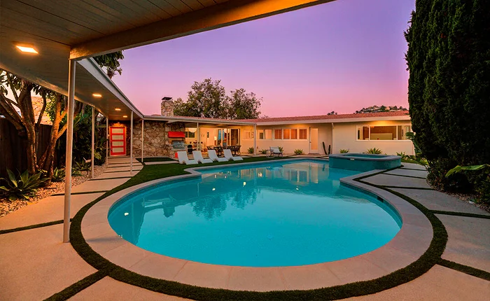 Oversize swimming pool in a Mid Century Modern Hollywood Hills home