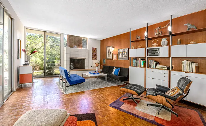 Mid-century modern home living room by architect Richard Kearney in Sherman Oaks.