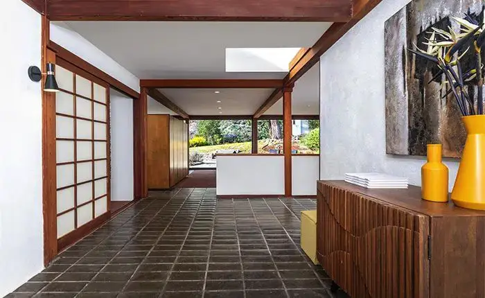 Modern Los Angeles hillside home by Pierre Koenig architecture with Japanese influence