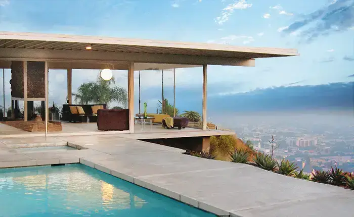 Stahl House Case Study House 22 exterior view over Los Angeles architect Pierre Koenig