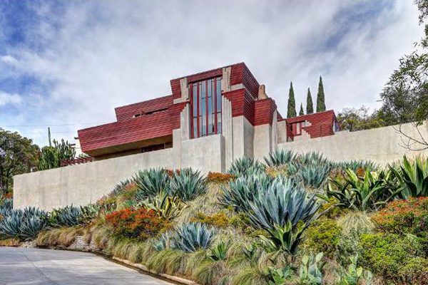 Los Feliz Lloyd Wright House | Taggart Residence