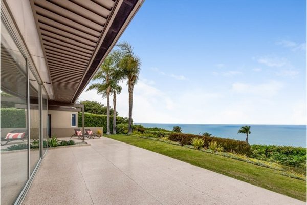 Modern Architectural-Pacific Palasades