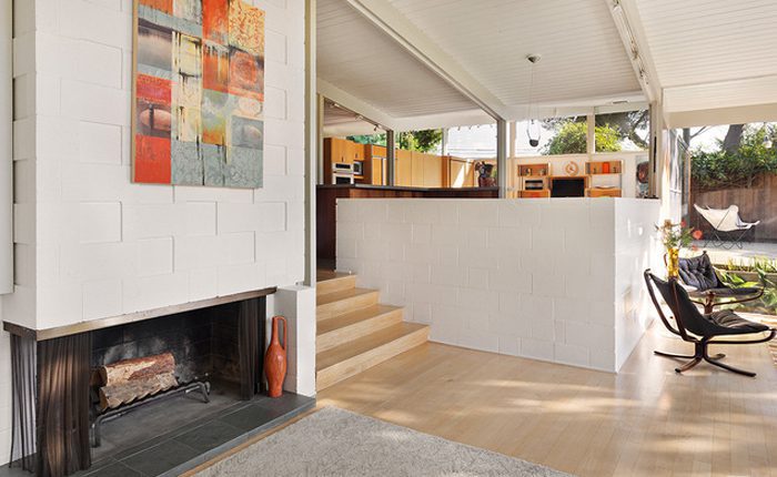 Example of Brentwood architectural homes living room